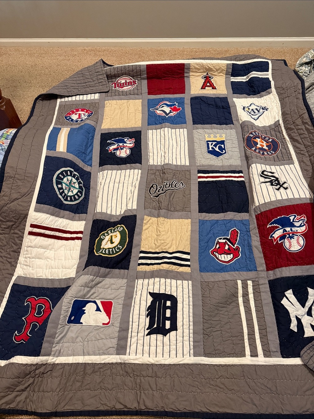 Pottery Barn Teen Gray and Navy Quilted Throw with Red 'B' Applique
